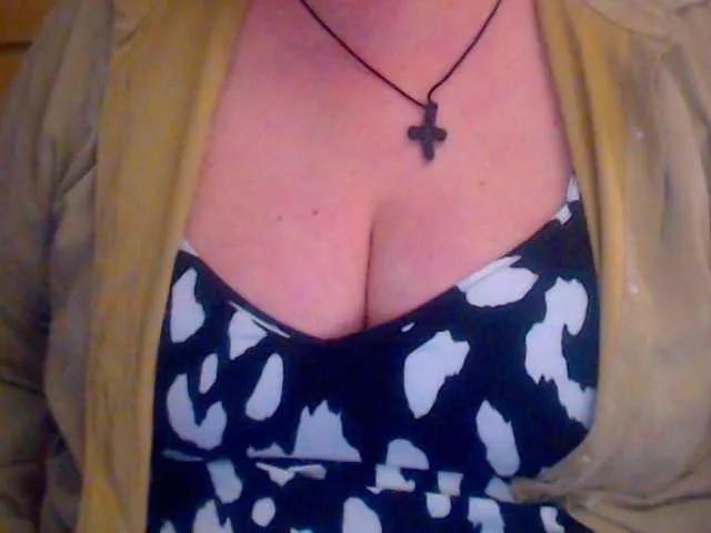 mayalove4u on BongaCams