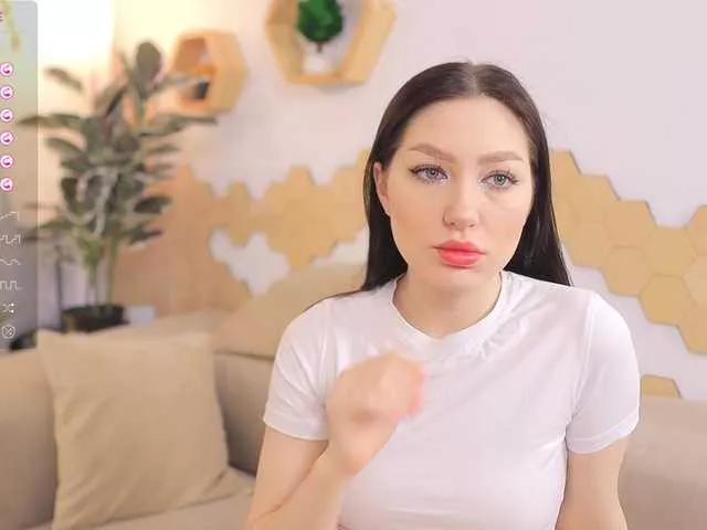 MayaMoon on BongaCams 