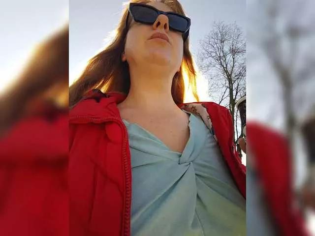 MazyMi on BongaCams 