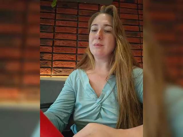 MazyMi on BongaCams 