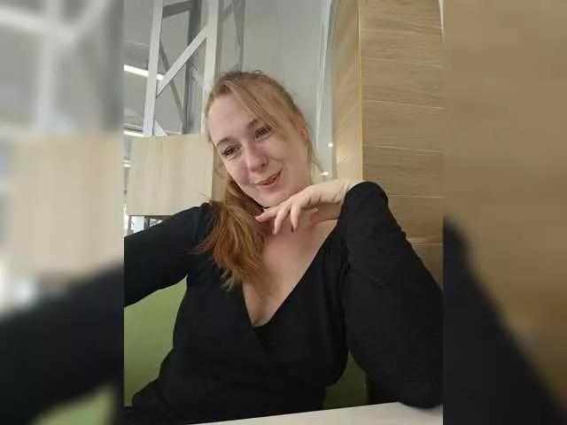 MazyMi on BongaCams 
