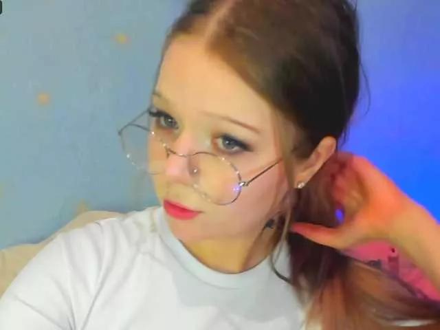 MelMooon on BongaCams 