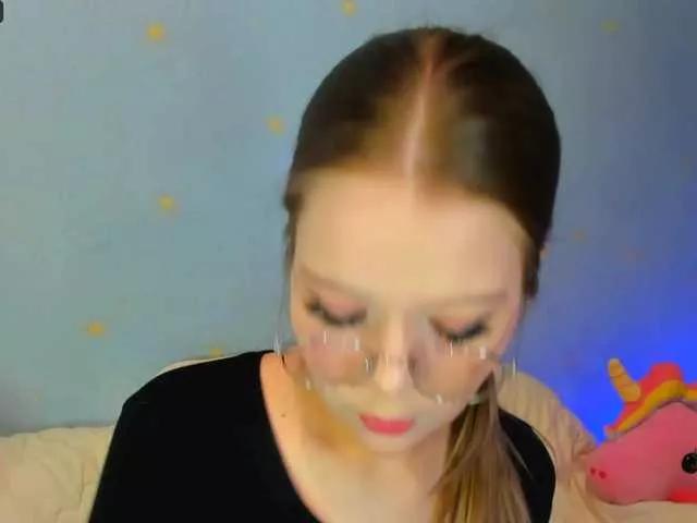 MelMooon on BongaCams 