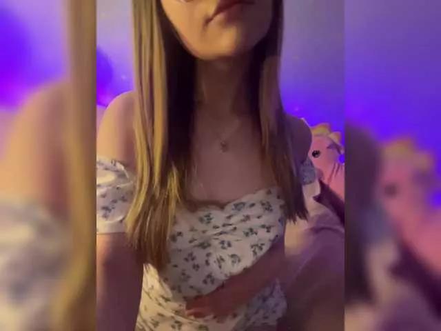 MelMooon on BongaCams 