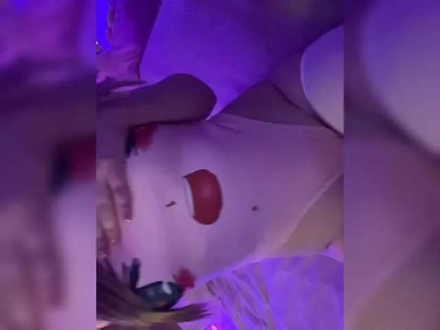 MelMooon on BongaCams 