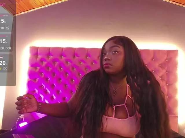 MiiaaCollins on BongaCams 