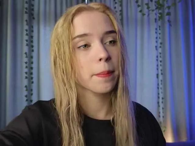 MiliLove12 on BongaCams 