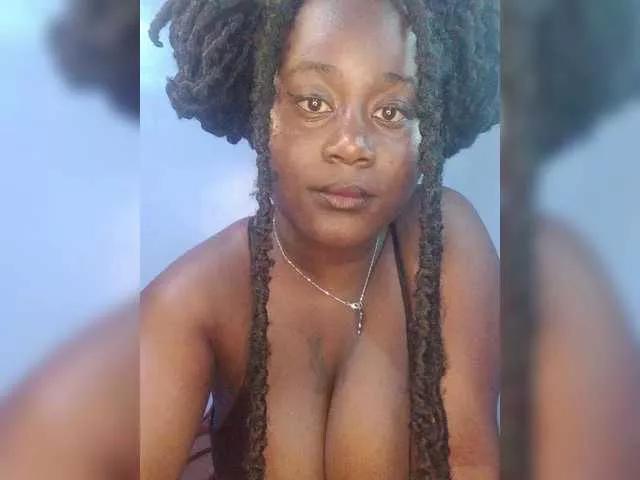 Milkshakebby2 on BongaCams 