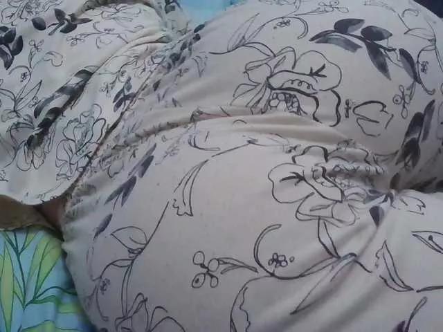 MiniMilfa on BongaCams 