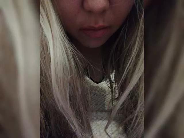 MishaIksu on BongaCams 