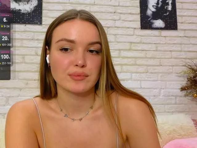 MissAngel13 on BongaCams 