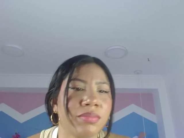 misshoney1 on BongaCams 