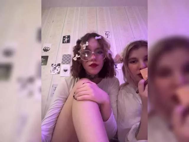 Molly-and-Ewa on BongaCams 