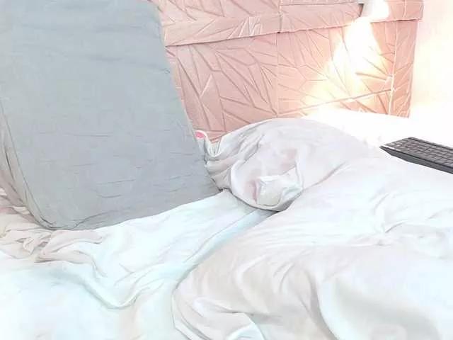 mommy-loves-cock on BongaCams 