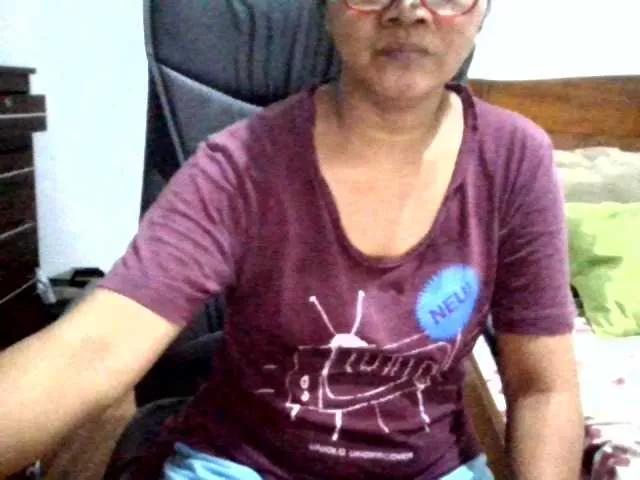 Offline MyLadyBoss on BongaCams