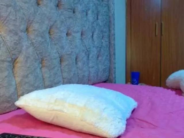 Naughty-Girl17 on BongaCams