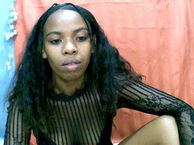 Niainahh on BongaCams 