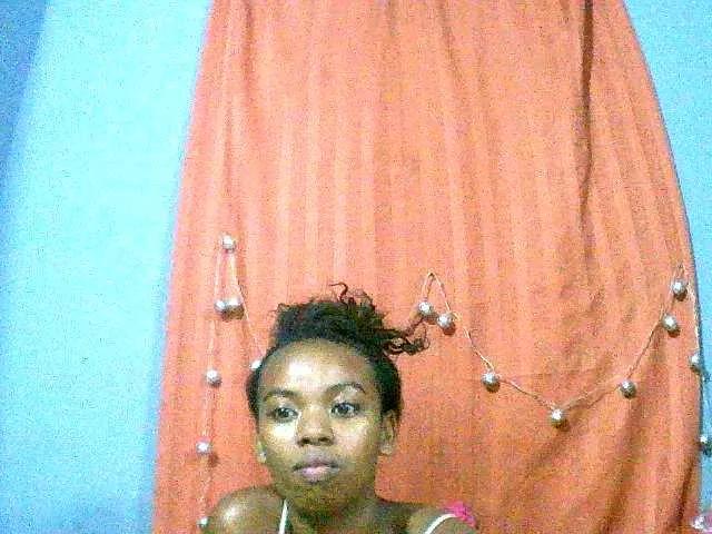 Niainahh on BongaCams 