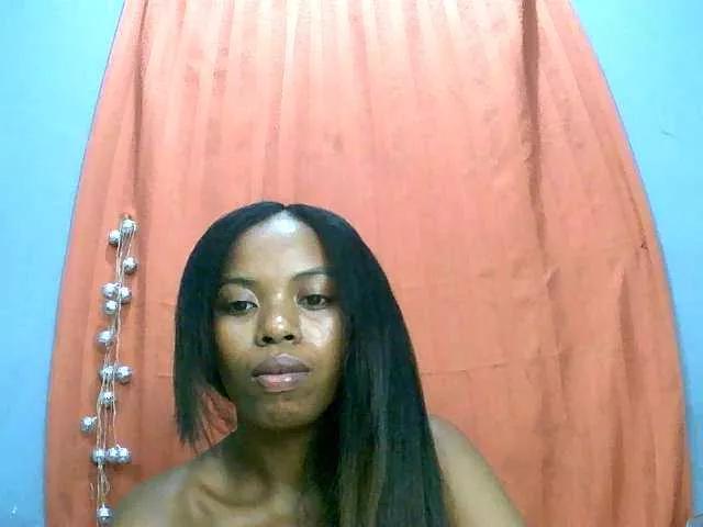 Niainahh on BongaCams 