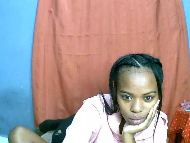 Niainahh on BongaCams 