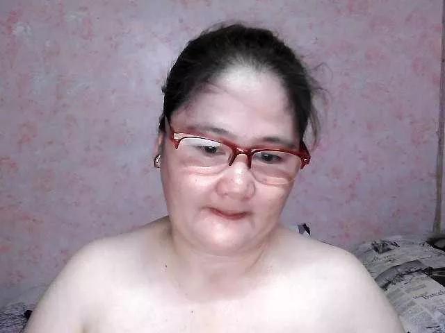 NICEtitspinay on BongaCams 