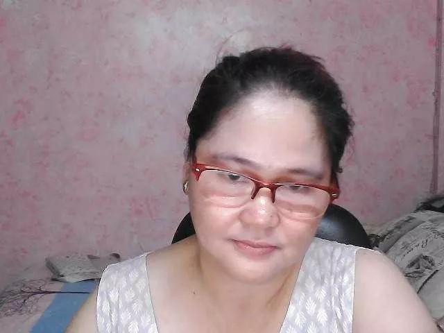 NICEtitspinay on BongaCams 