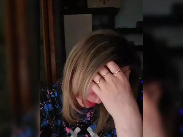 Nushka1939 on BongaCams 
