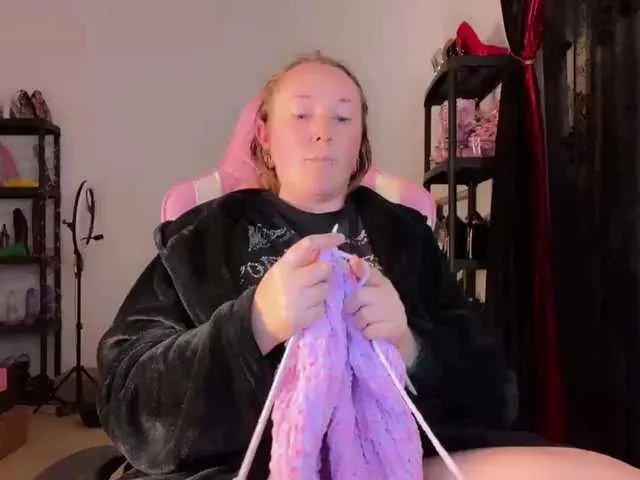 Offline NylonQueen on BongaCams