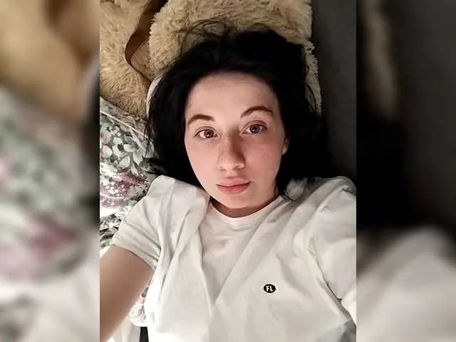 Offline Olivkiss on BongaCams