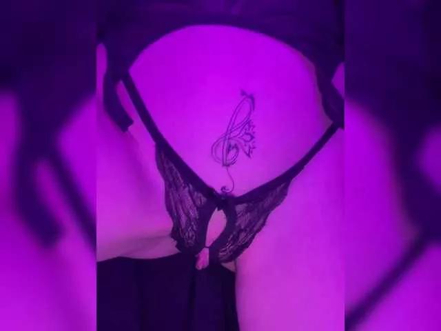 peach-juice on BongaCams 