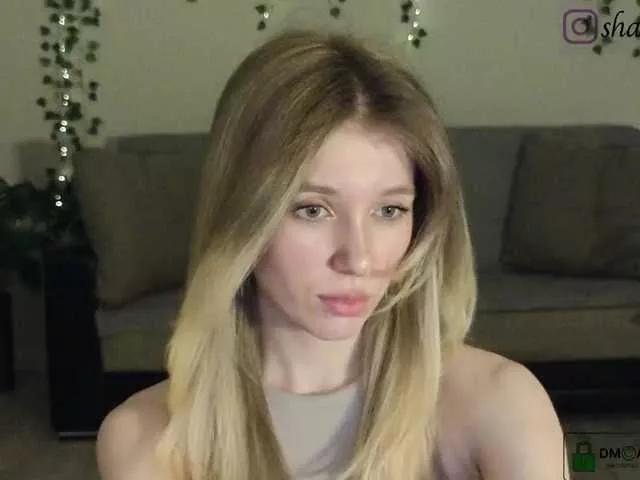 peachwinne on BongaCams 
