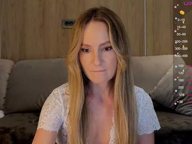 Peeach on BongaCams 