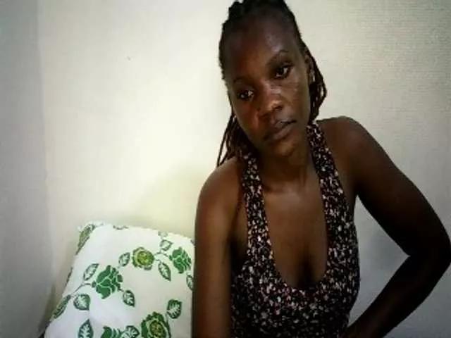 Pierra77 on BongaCams 
