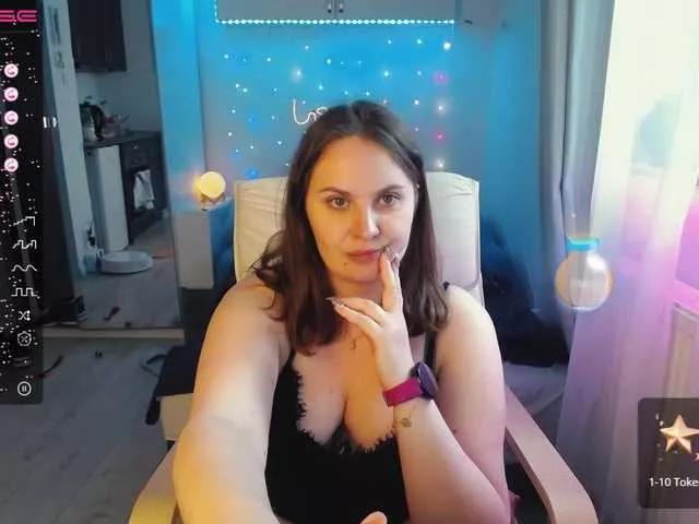 PlumpyPawg on BongaCams 