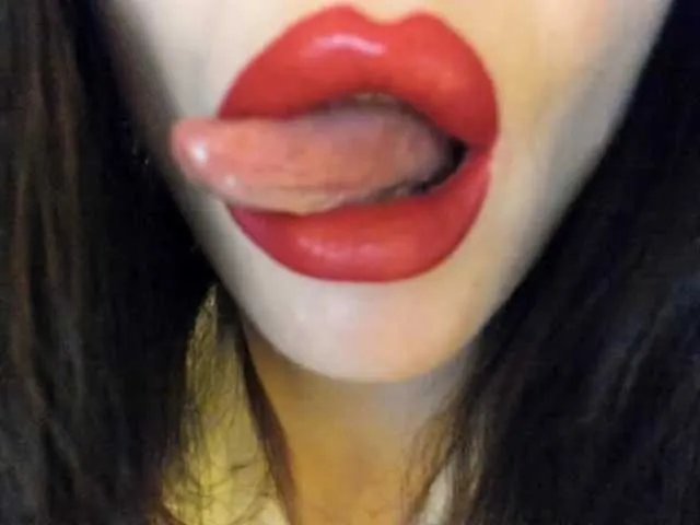 Offline Politexxx on BongaCams