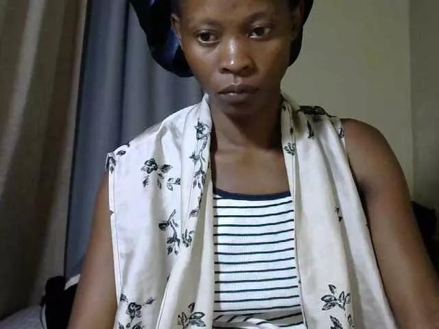 PrettyAlianah on BongaCams 