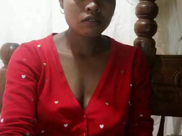 Pussy01lips on BongaCams 