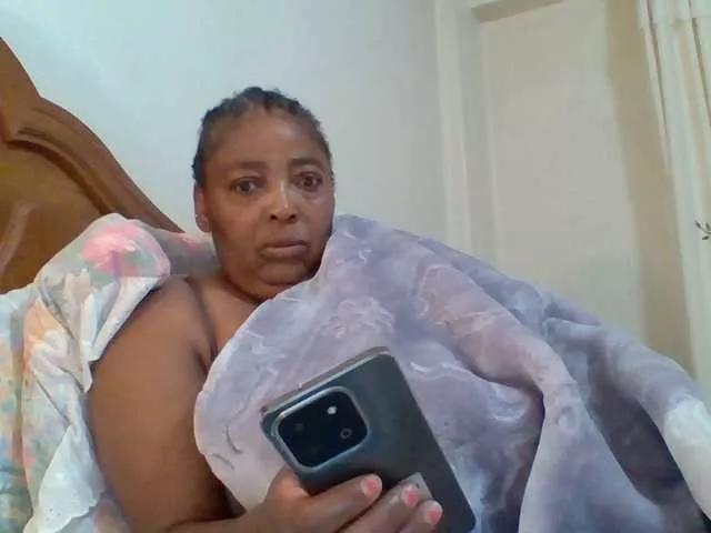 pussylips53 on BongaCams 