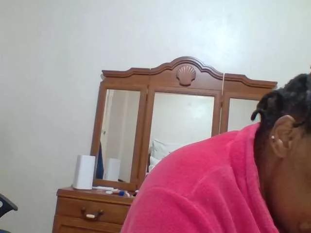 pussylips53 on BongaCams 