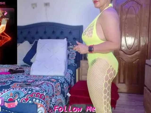 QueenyK1ng on BongaCams 