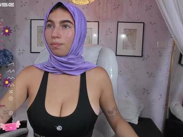 Raniia on BongaCams 