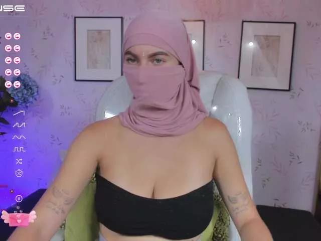 Raniia on BongaCams 