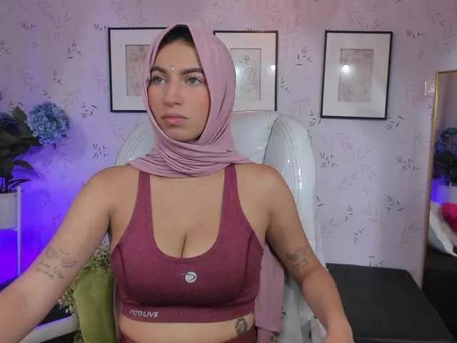 Raniia on BongaCams 