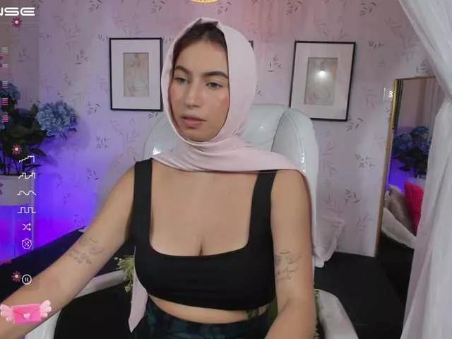 Raniia on BongaCams 