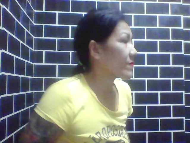 Rarra on BongaCams 