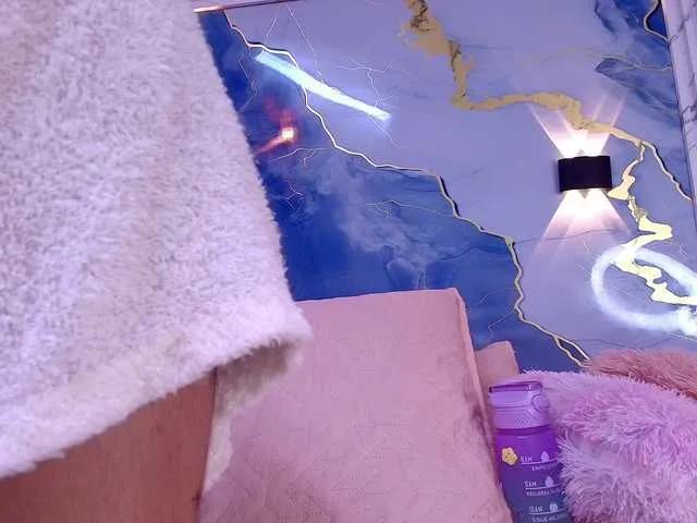 Freechat rayne-lor on BongaCams