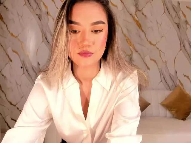 RebeccaHudson on BongaCams 