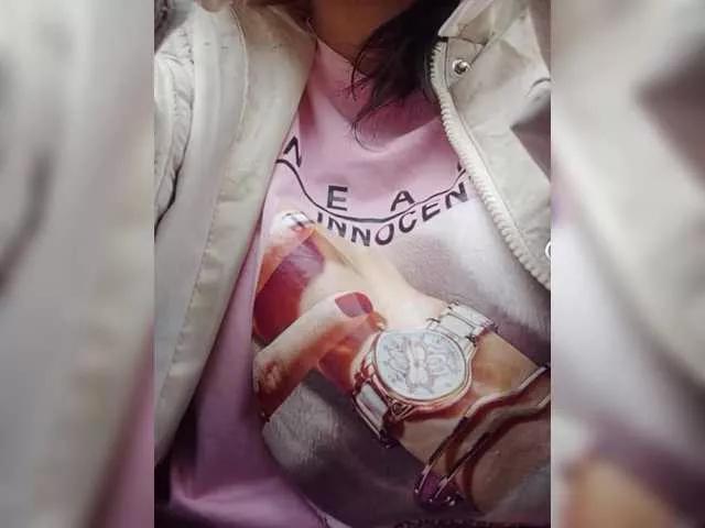 Roiemn on BongaCams 