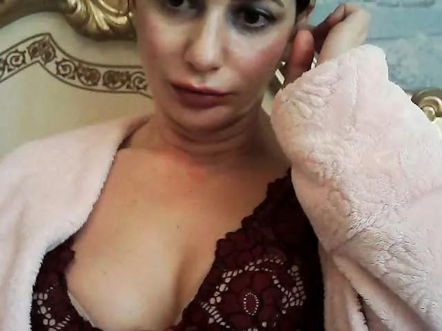 Rosalinda37 on BongaCams 