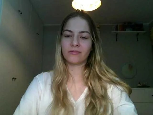 Offline RosieJune on BongaCams